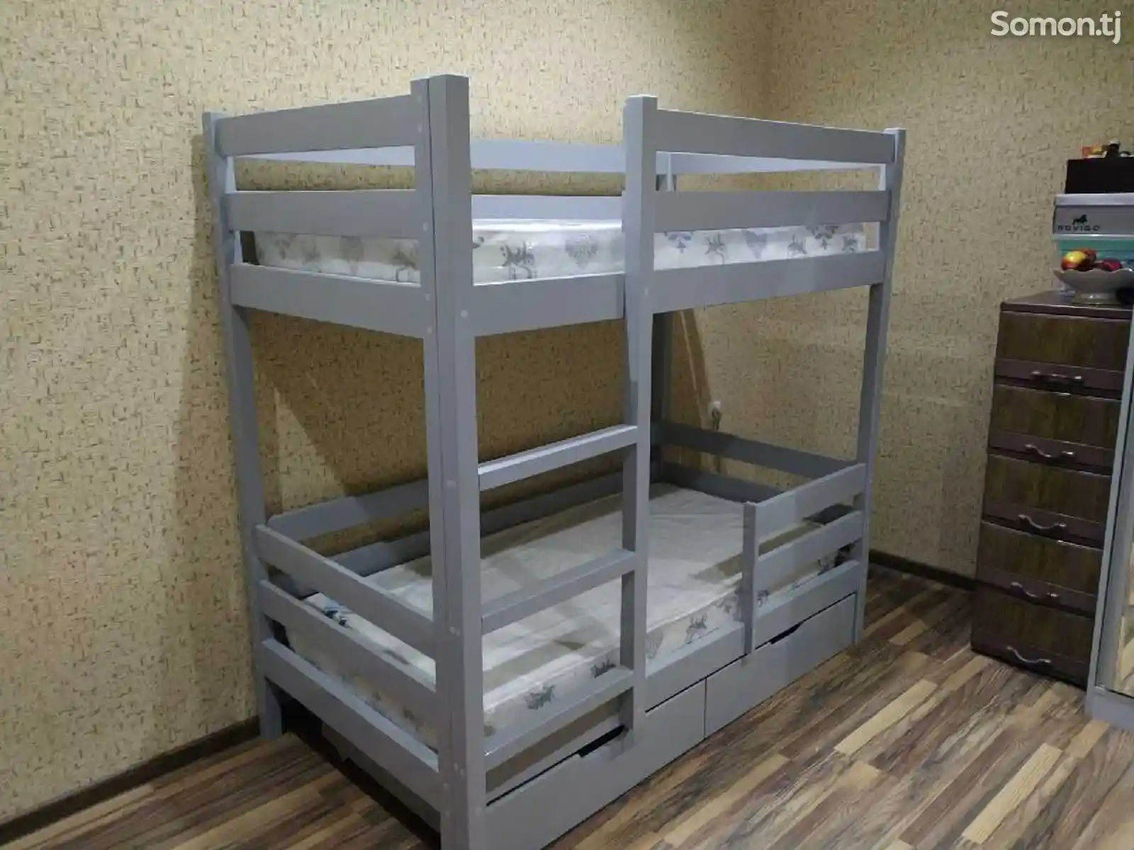 Кровать двухъярусная-1