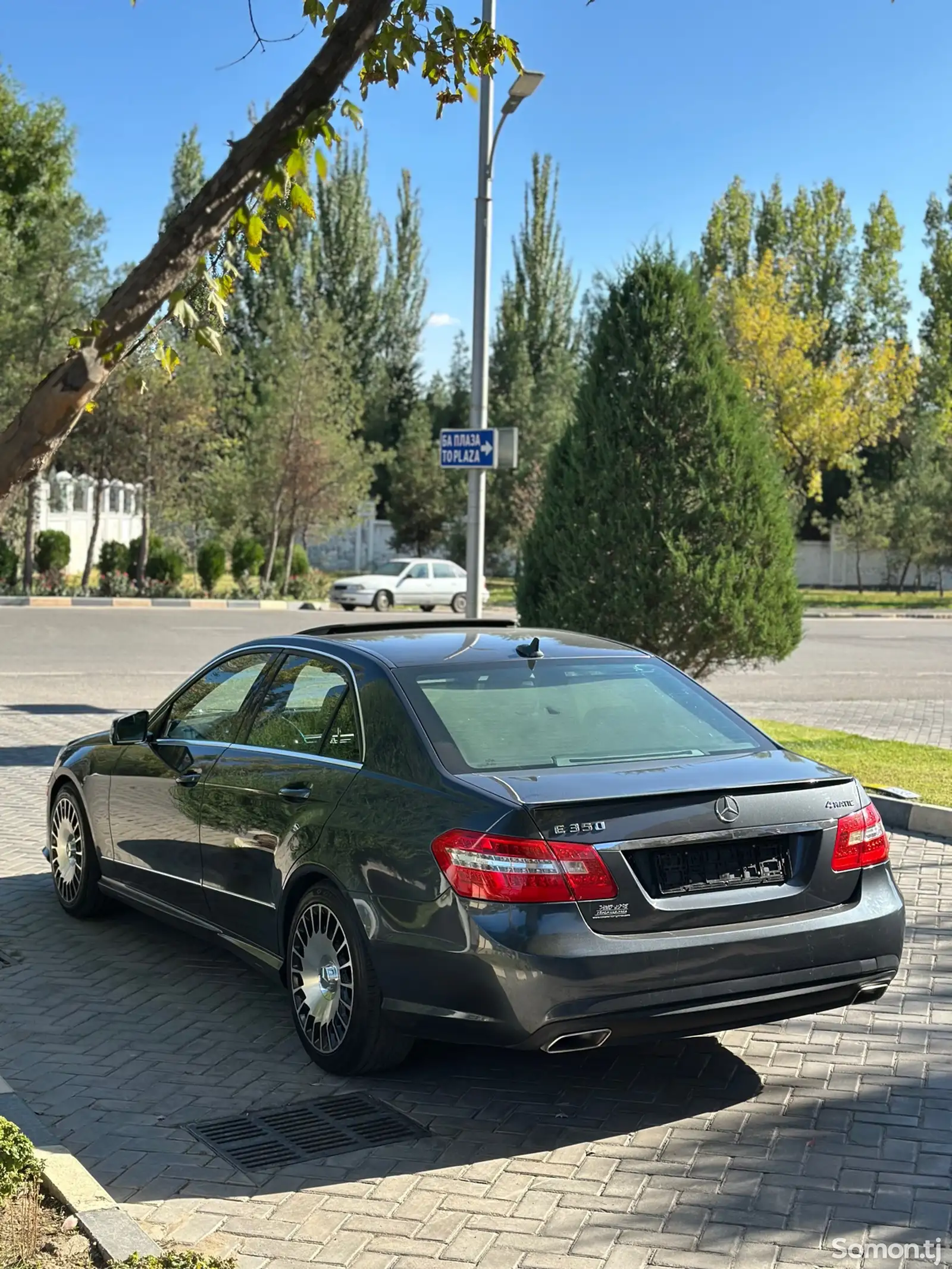 Mercedes-Benz E class, 2011-8