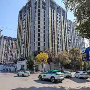 3-комн. квартира, 13 этаж, 127 м², И. Сомони