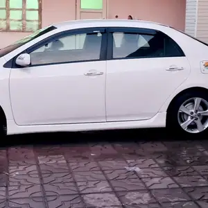 Toyota Corolla, 2013