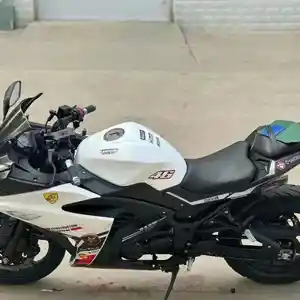Мотоцикл Yamaha R3 250RR на заказ
