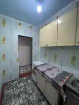 2-комн. квартира, 3 этаж, 40м², Универмаг-3