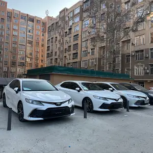 Toyota Camry, 2018