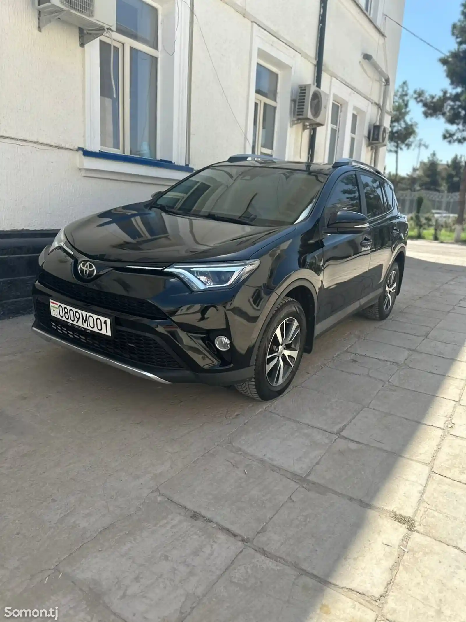 Toyota RAV 4, 2017-1