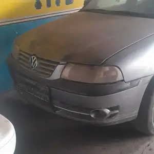 Volkswagen Golf, 2004