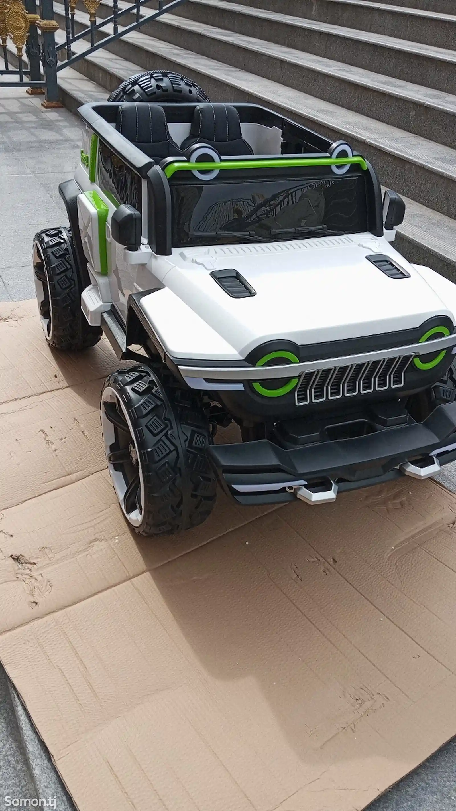 Машинка Jeep-1