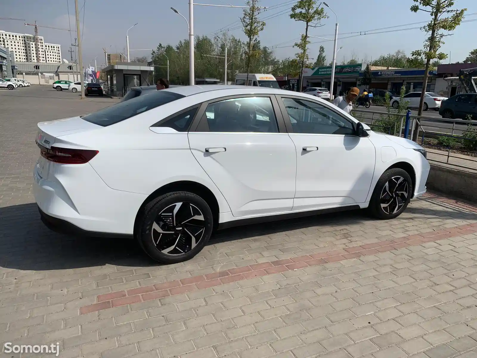 Geely Galaxy L6, 2023-1