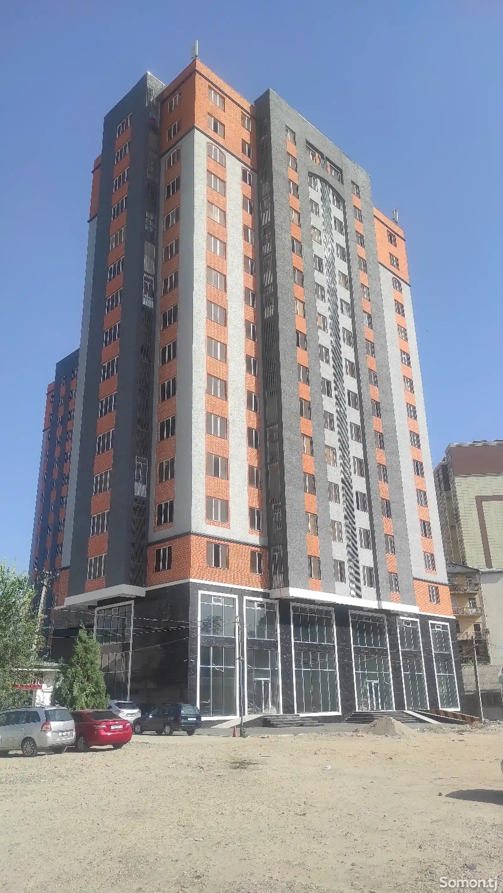 3-комн. квартира, 8 этаж, 120 м², Славянский университет-1