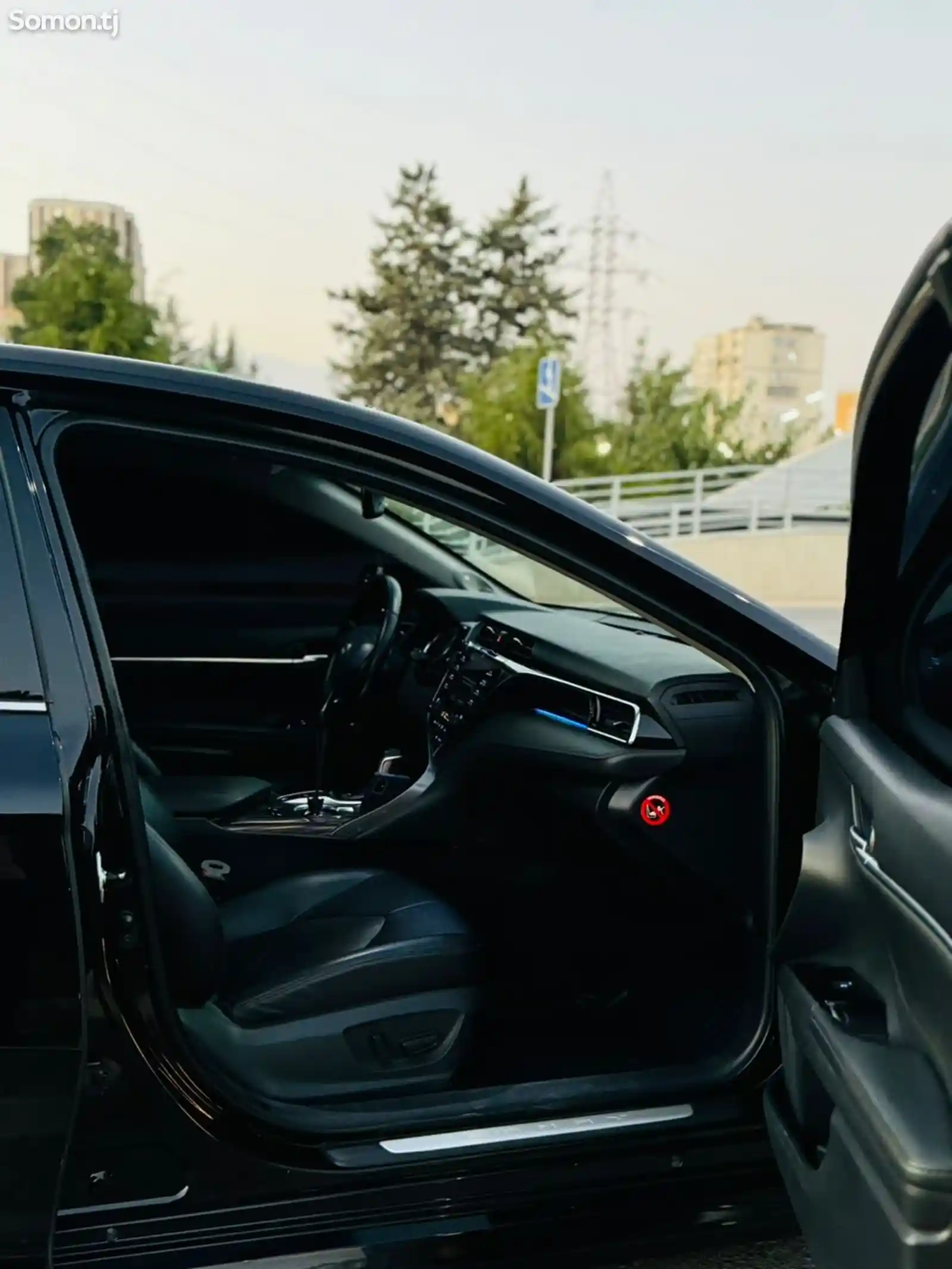 Toyota Camry, 2019-11