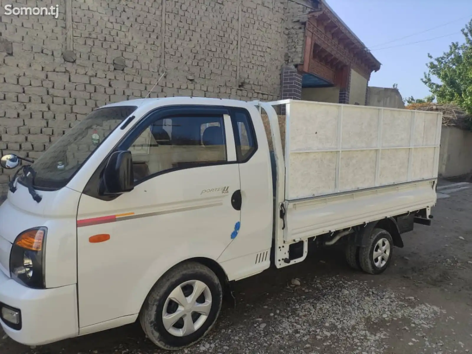 Бортовой автомобиль Hyundai Porter, 2014-1