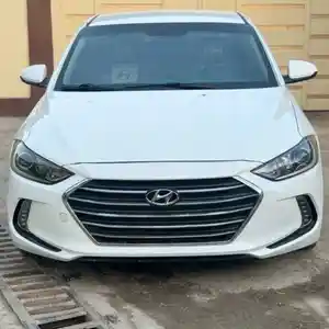 Лобовое стекло от Hyundai Elantra 2017