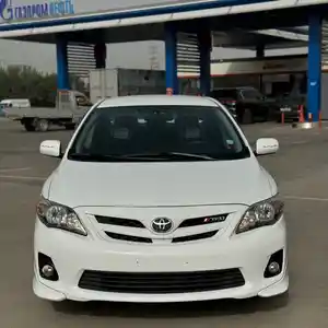 Toyota Corolla, 2013