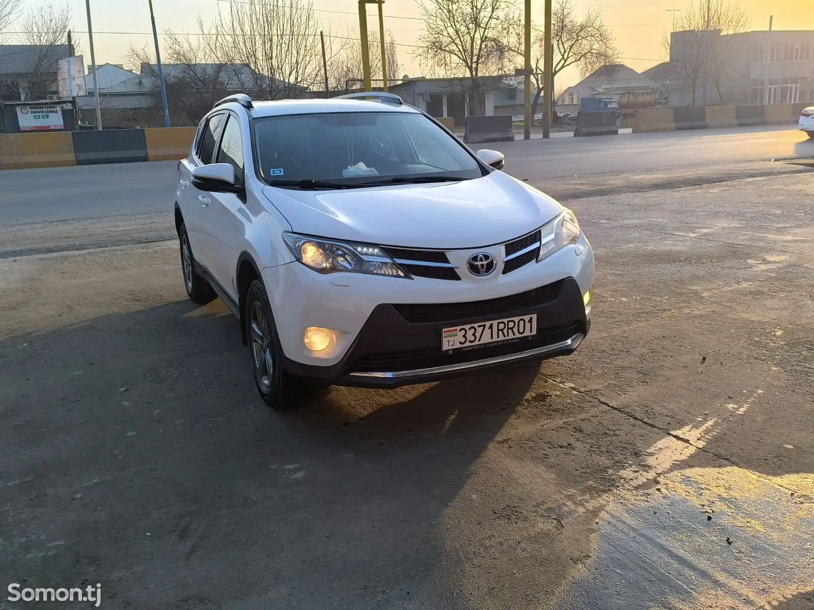 Toyota RAV 4, 2015-1