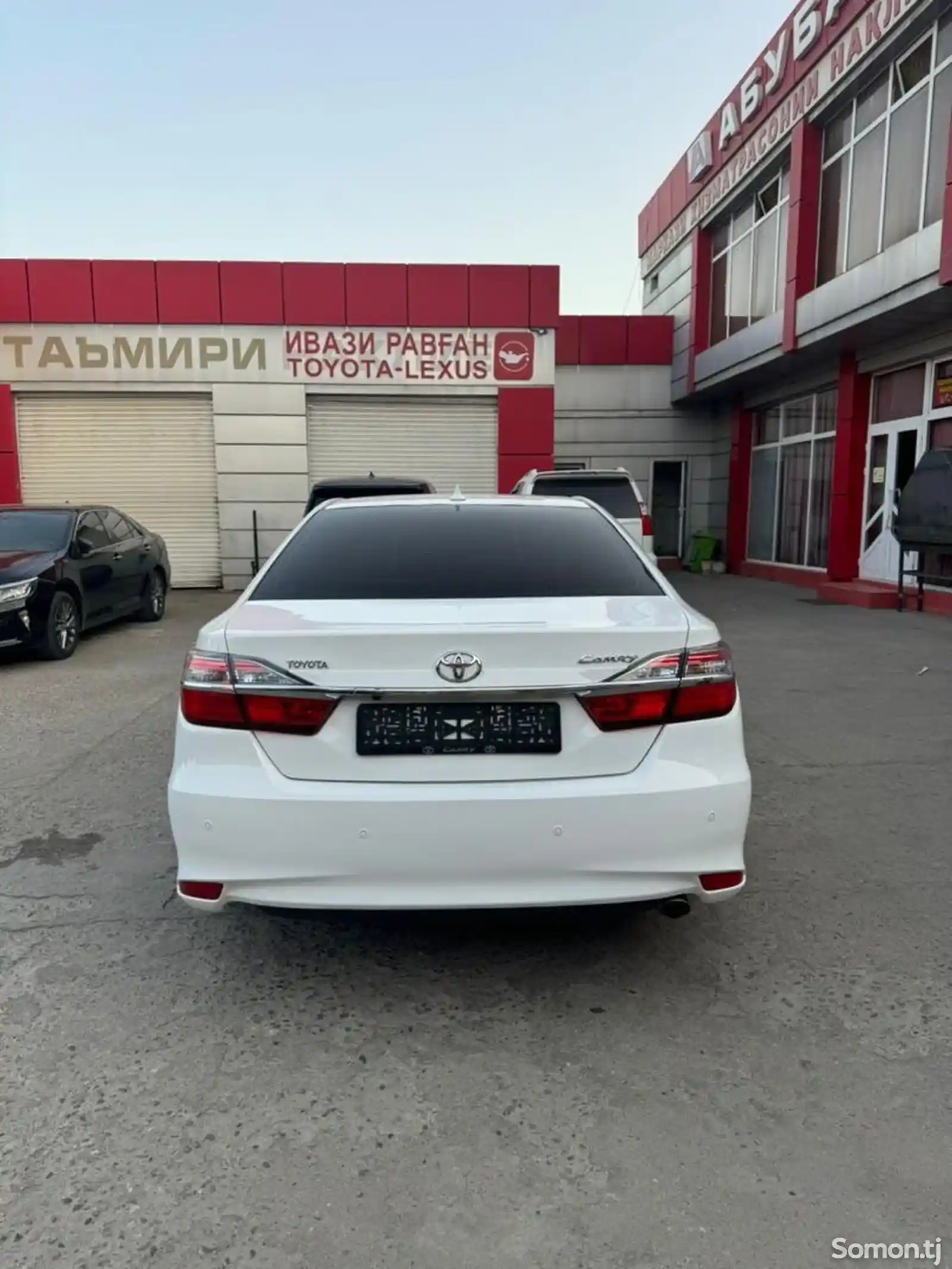 Toyota Camry, 2017-3