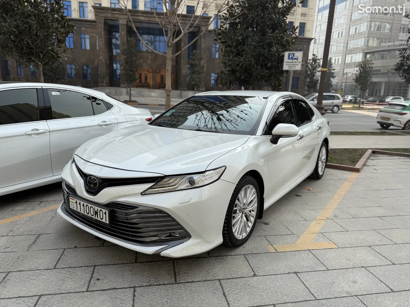 Toyota Camry, 2019-1