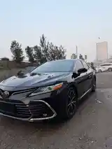 Toyota Camry, 2018-3