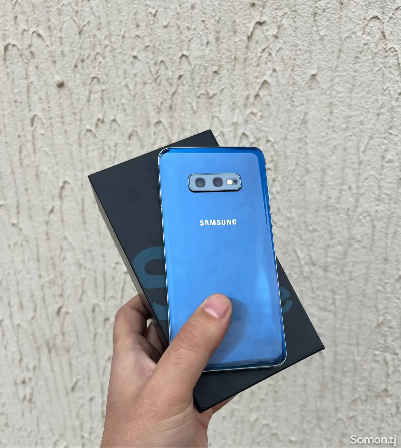 Samsung Galaxy S10E-1