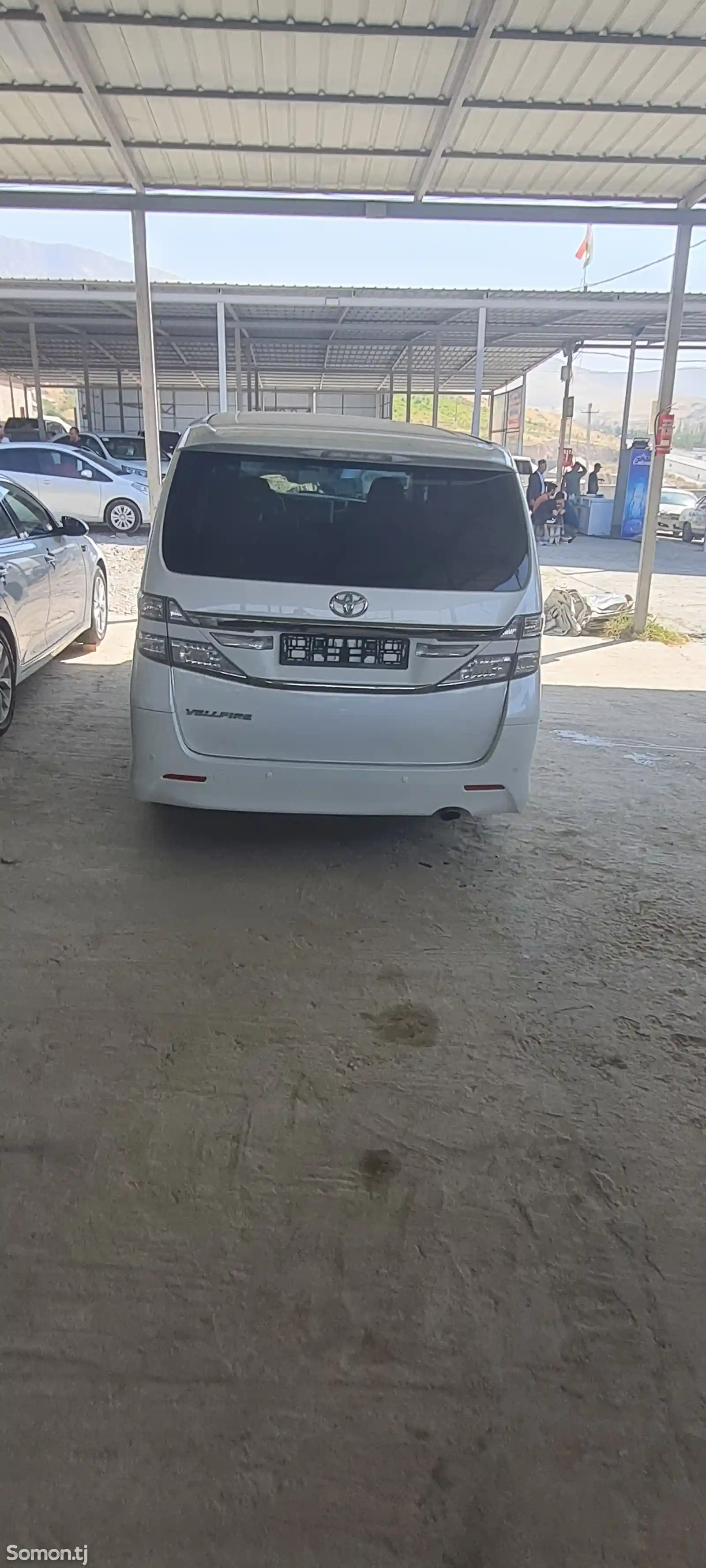 Toyota Vellfire, 2014-9