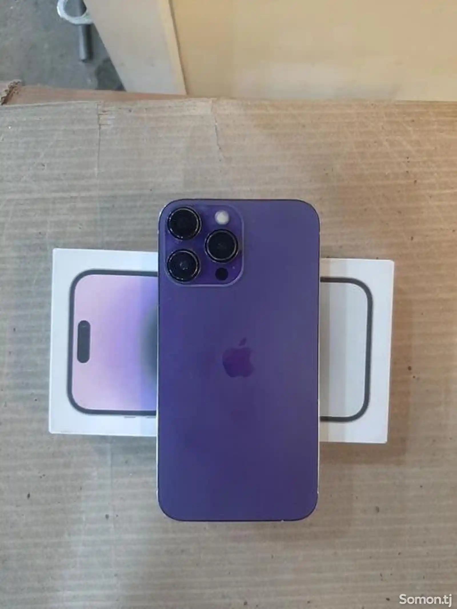 Apple iPhone Xr-1