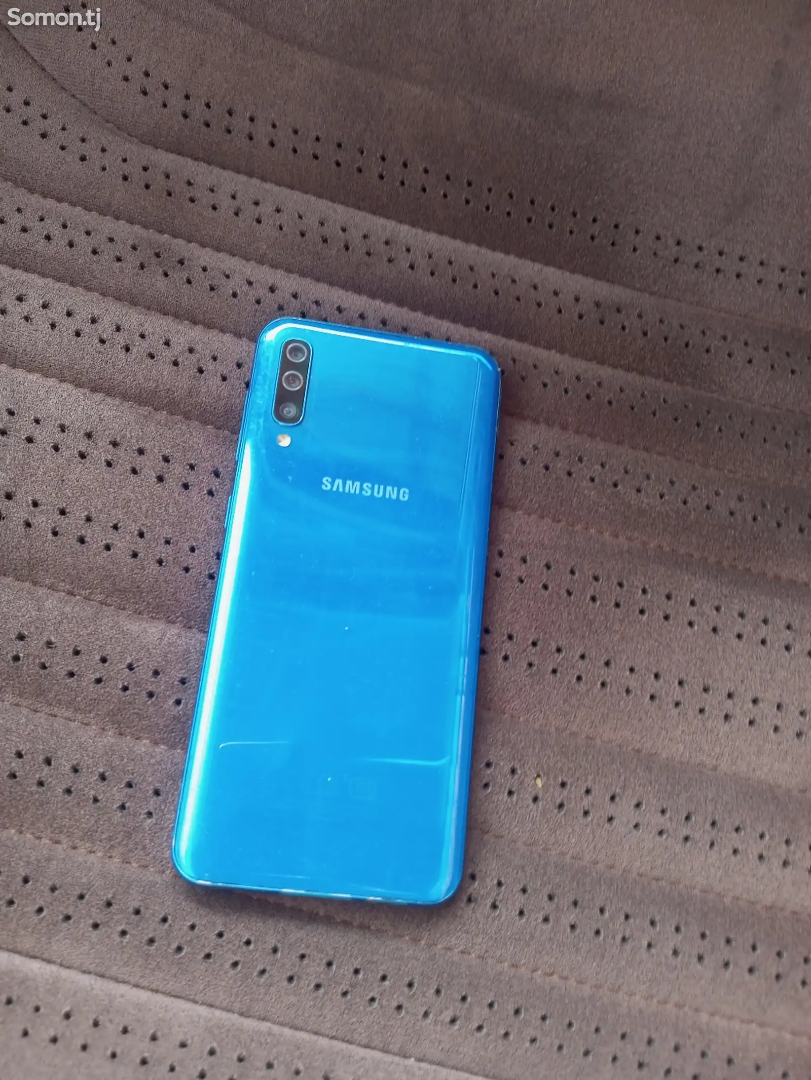 Samsung Galaxy A50-1