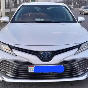 Toyota Camry, 2018