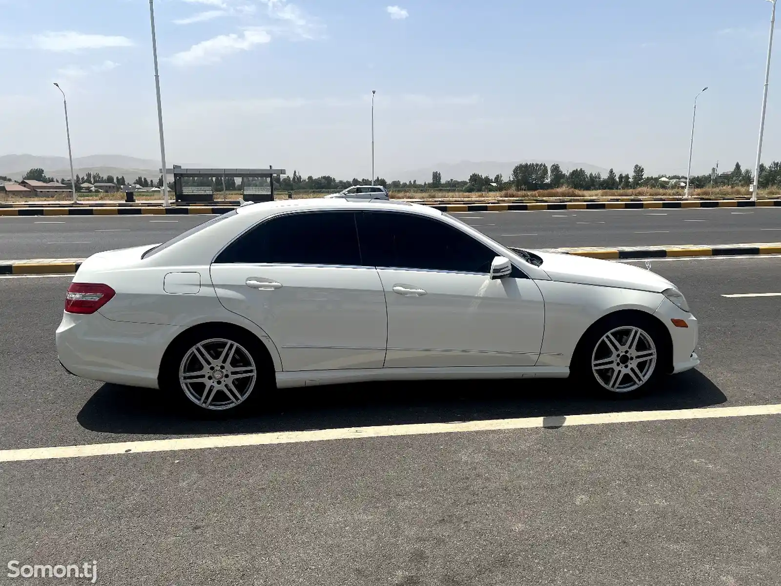 Mercedes-Benz E class, 2011-10