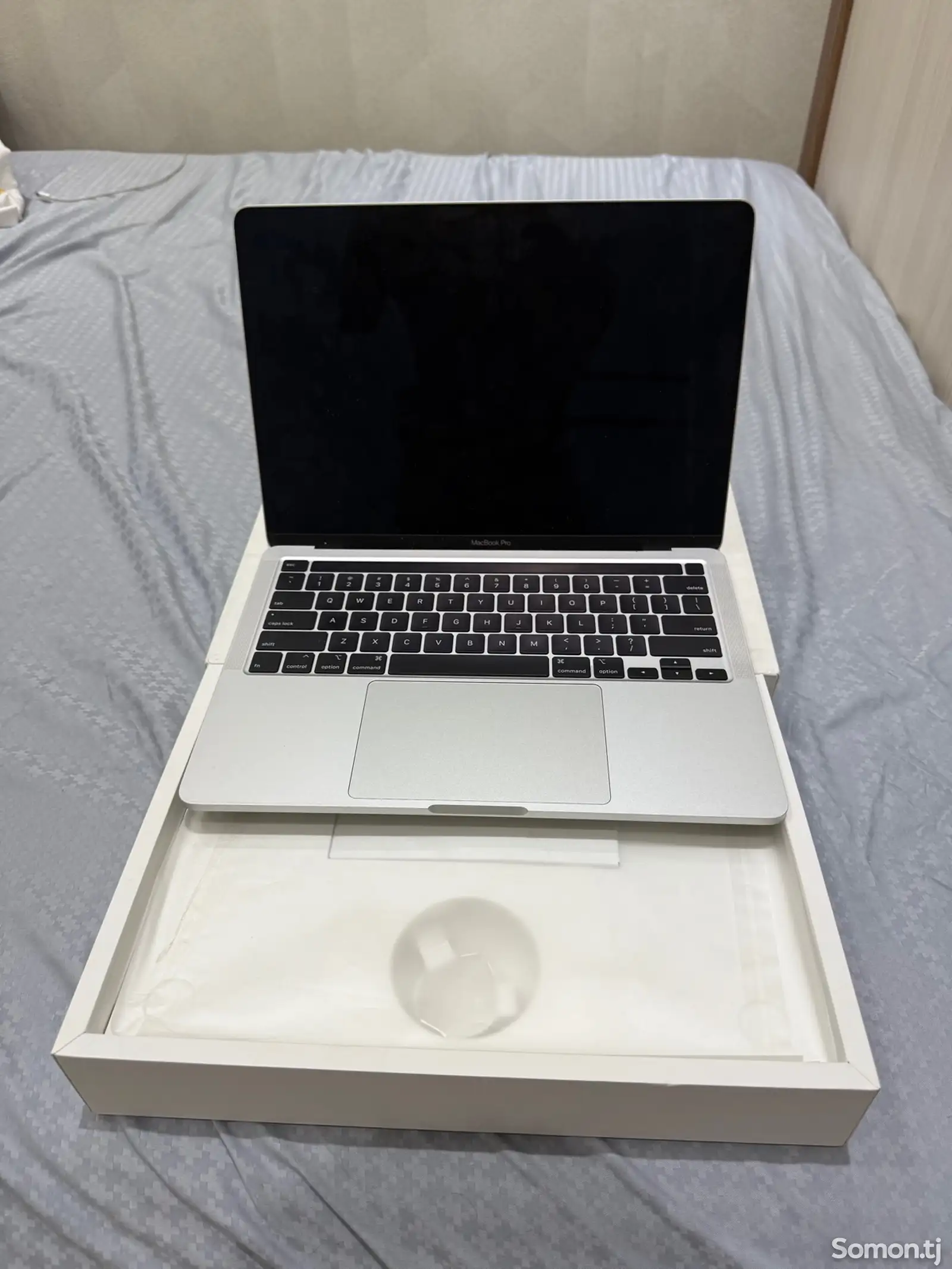 Ноутбук Apple MacBook Pro 13-inch-1