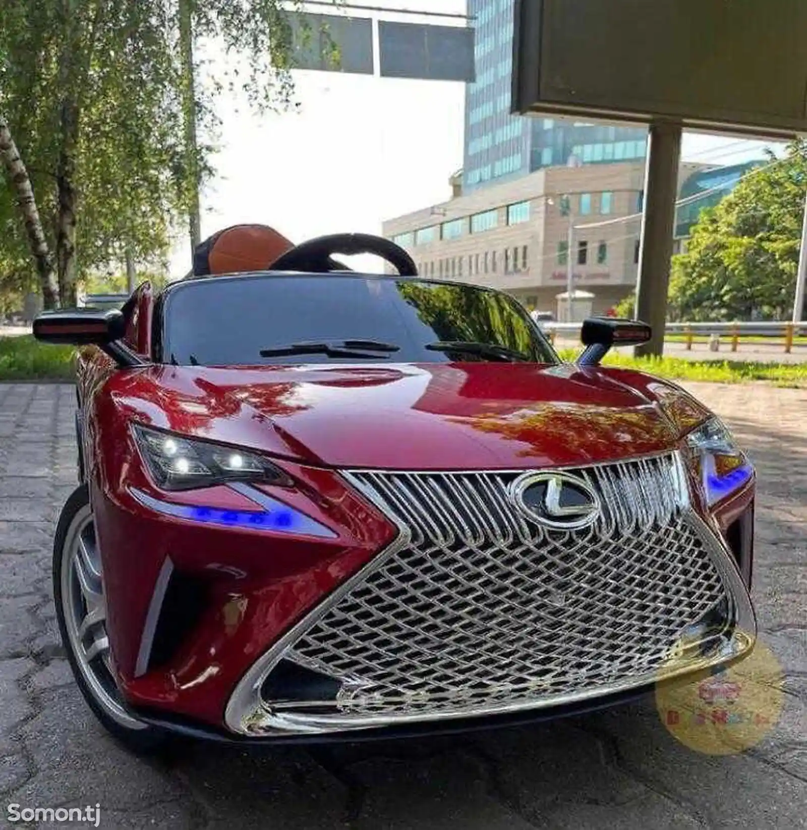 Детская машинка Lexus-1