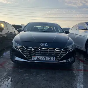 Hyundai Elantra, 2021