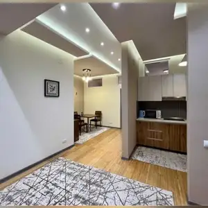 2-комн. квартира, 10 этаж, 58м², Айни 5