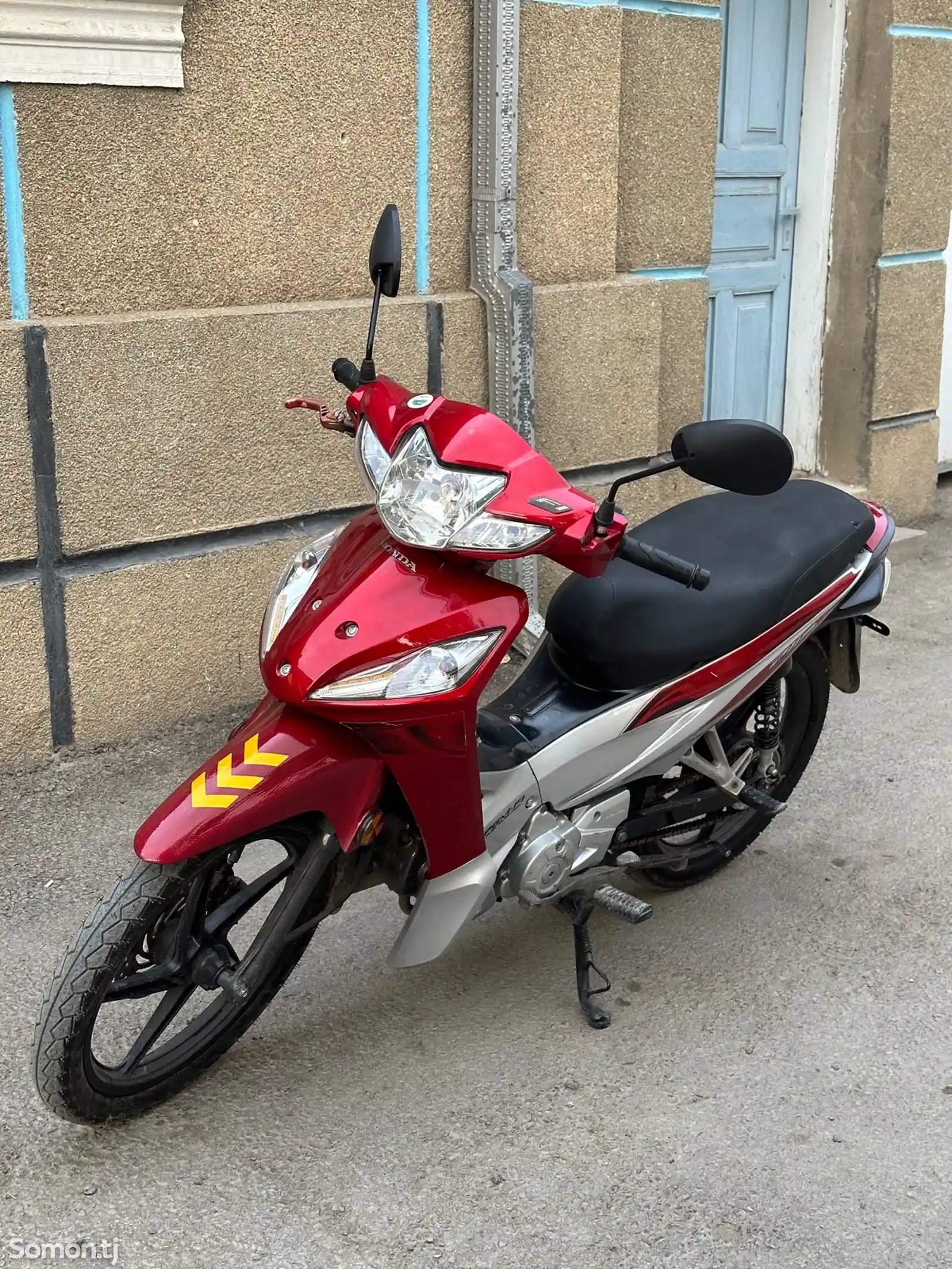 Скутер Honda-1