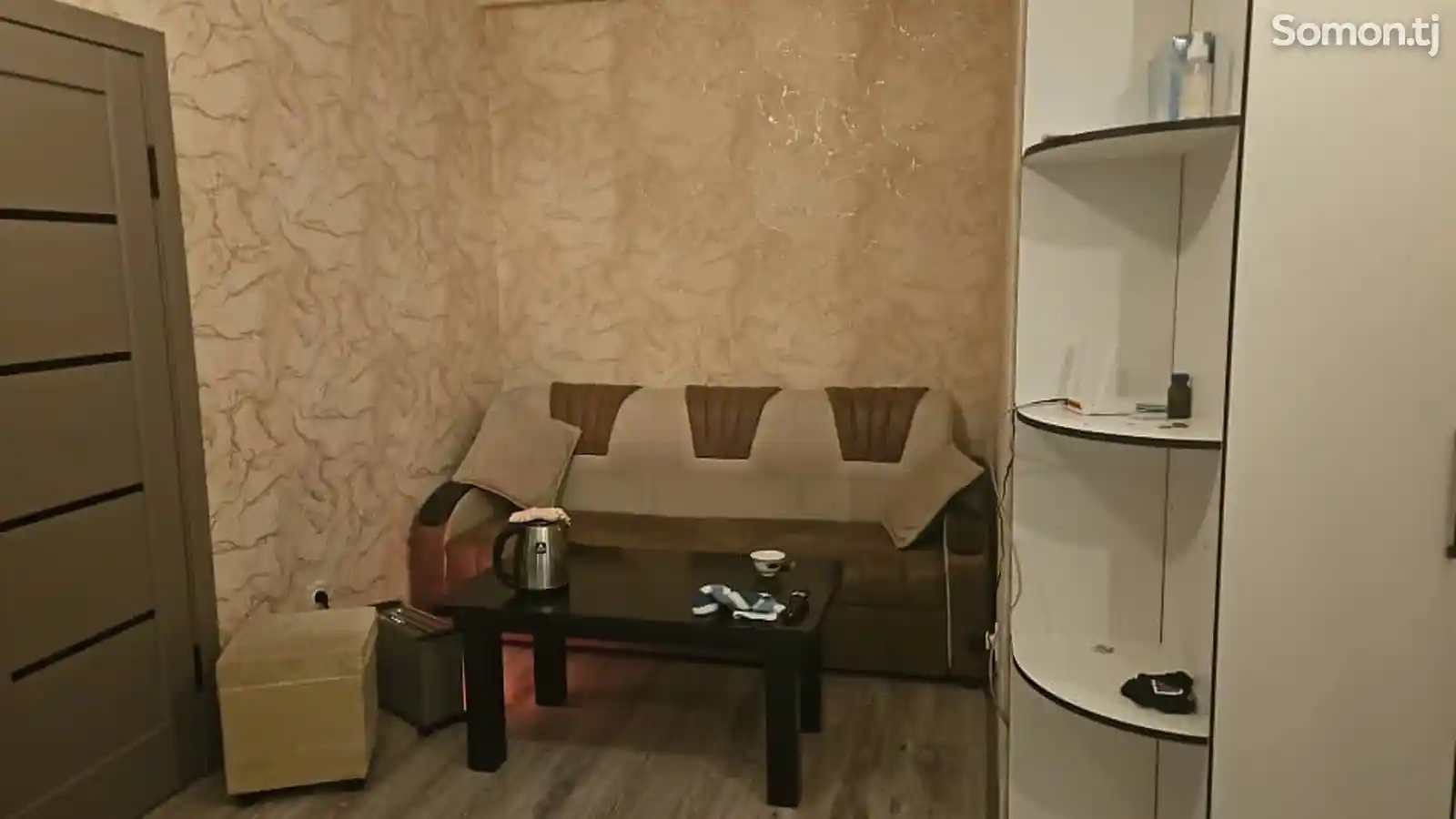 2-комн. квартира, 9 этаж, 66м², голубой экран-4