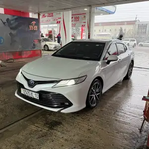 Toyota Camry, 2018