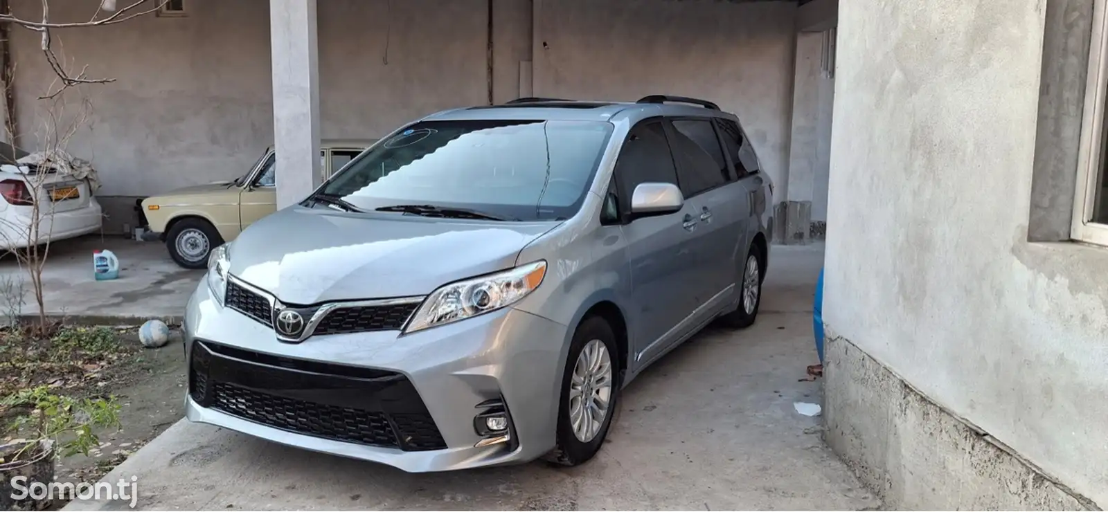 Toyota Sienna, 2015-1