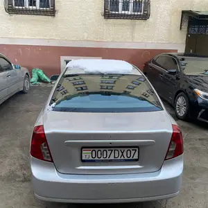 Daewoo Lacetti, 2003