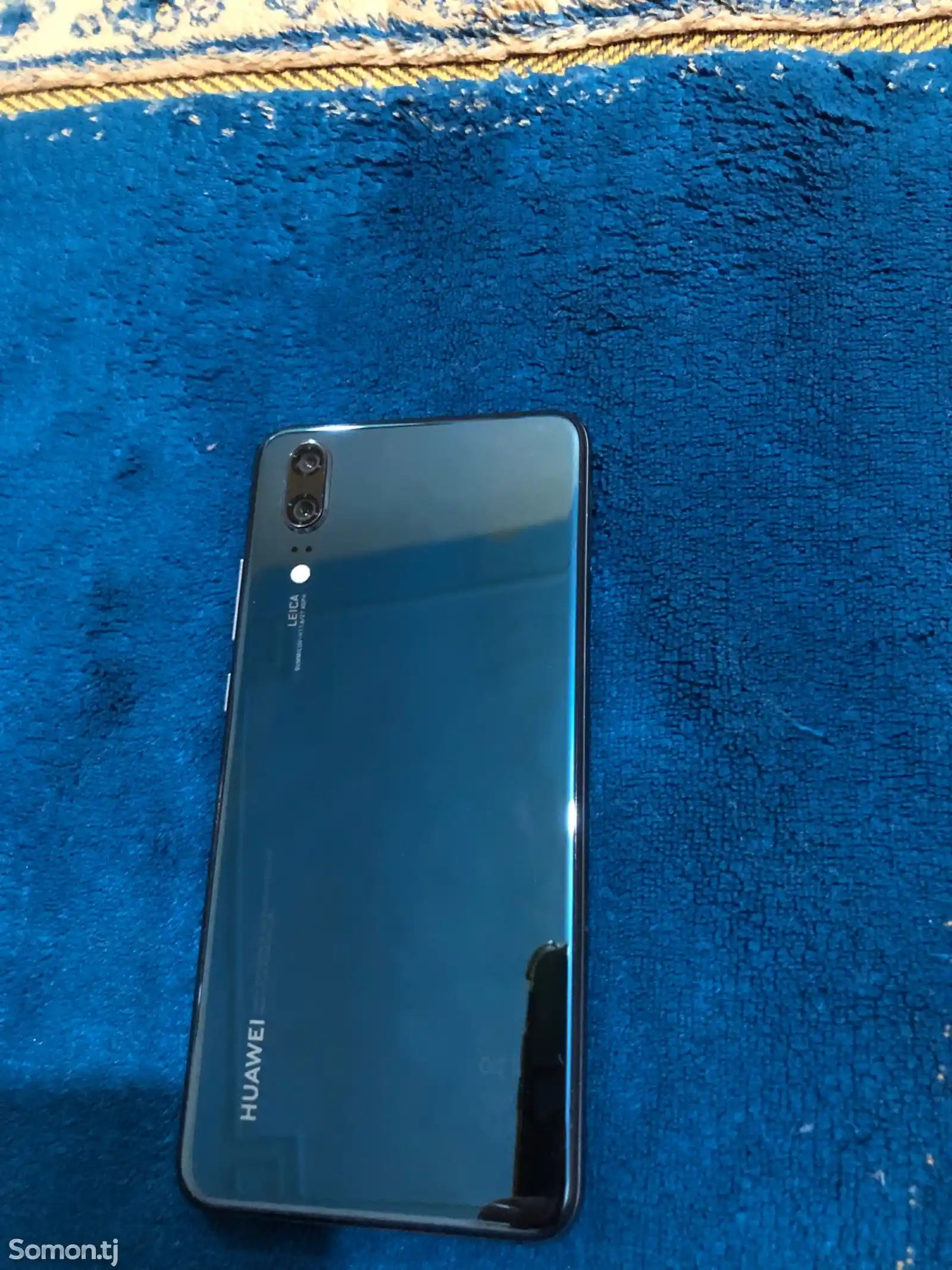 Huawei P20-2