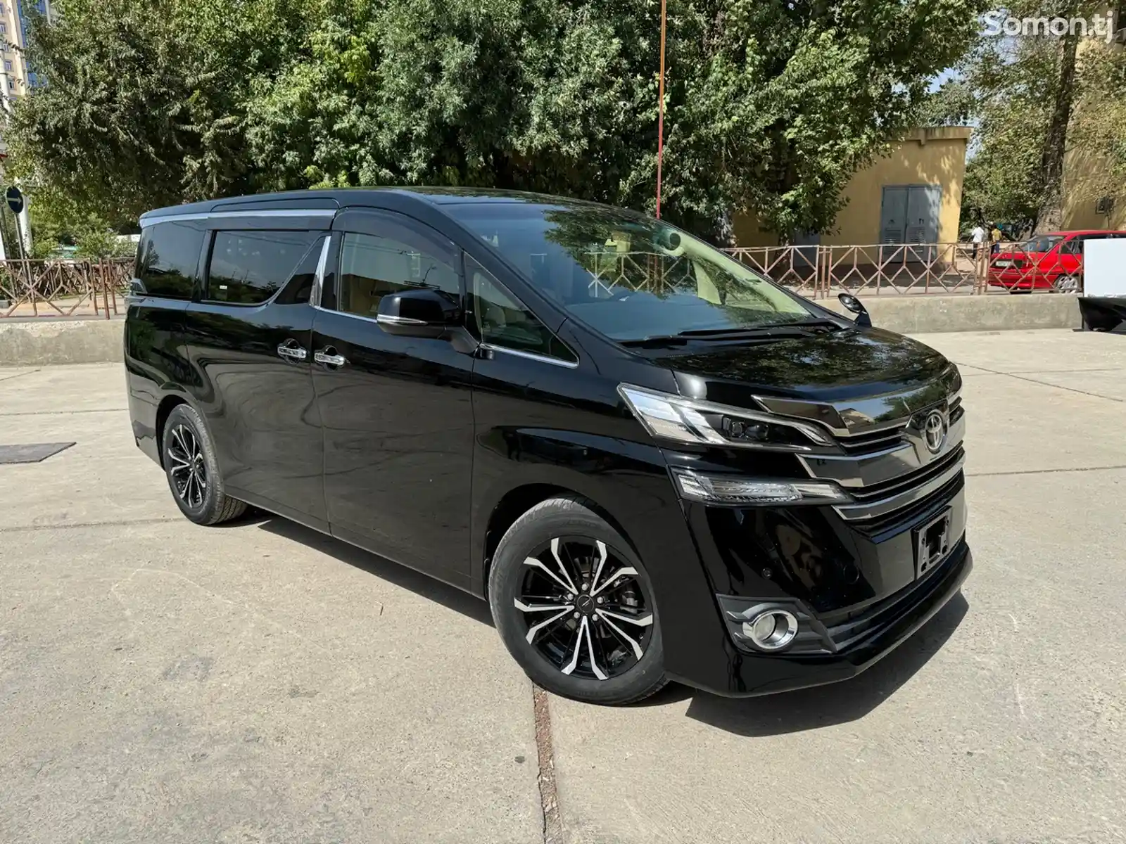 Toyota Vellfire, 2015-1