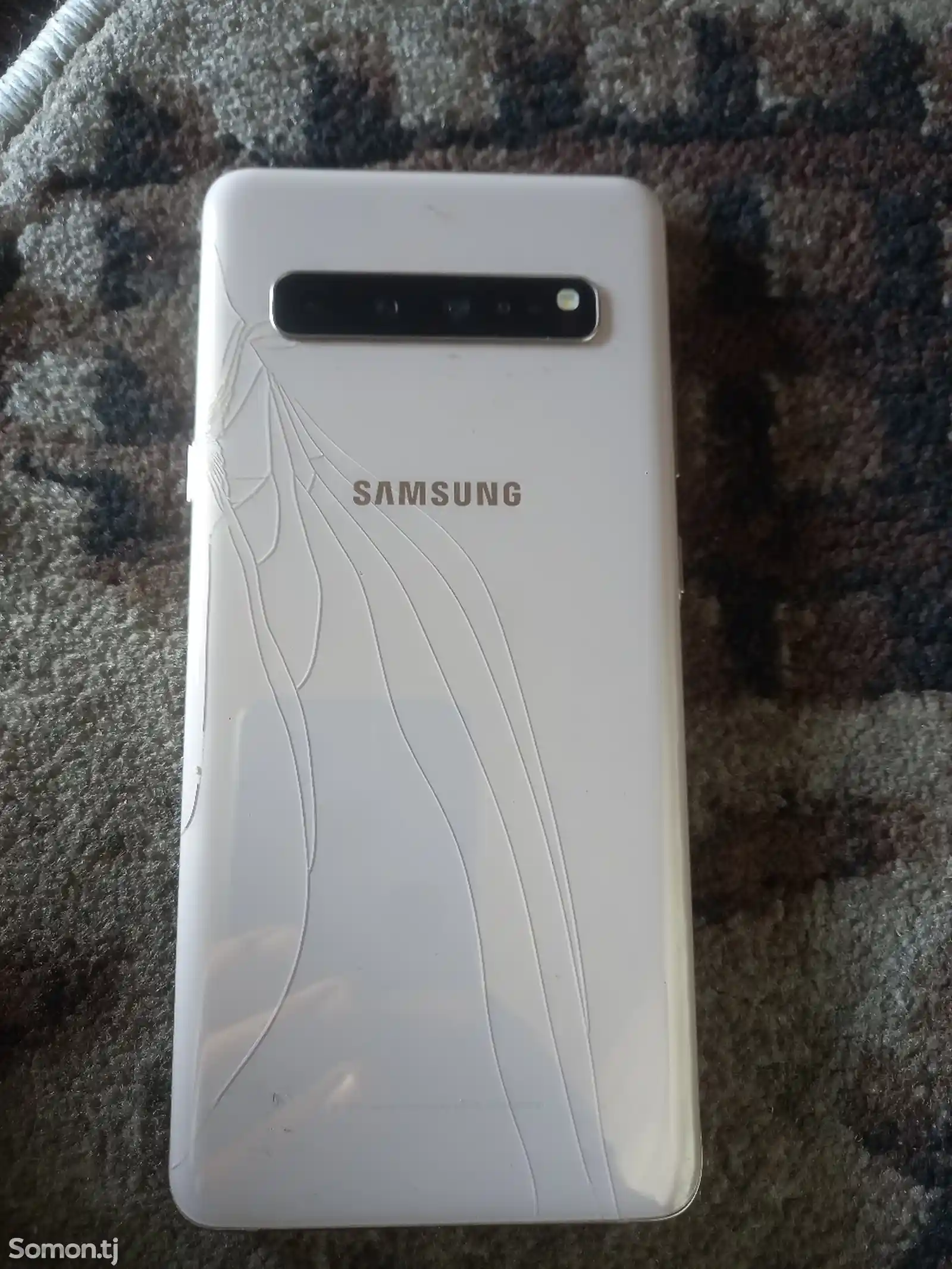 Samsung Galaxy S10-2