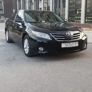 Toyota Camry, 2011