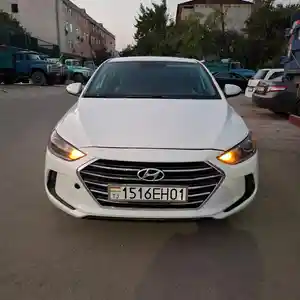 Hyundai Elantra, 2017