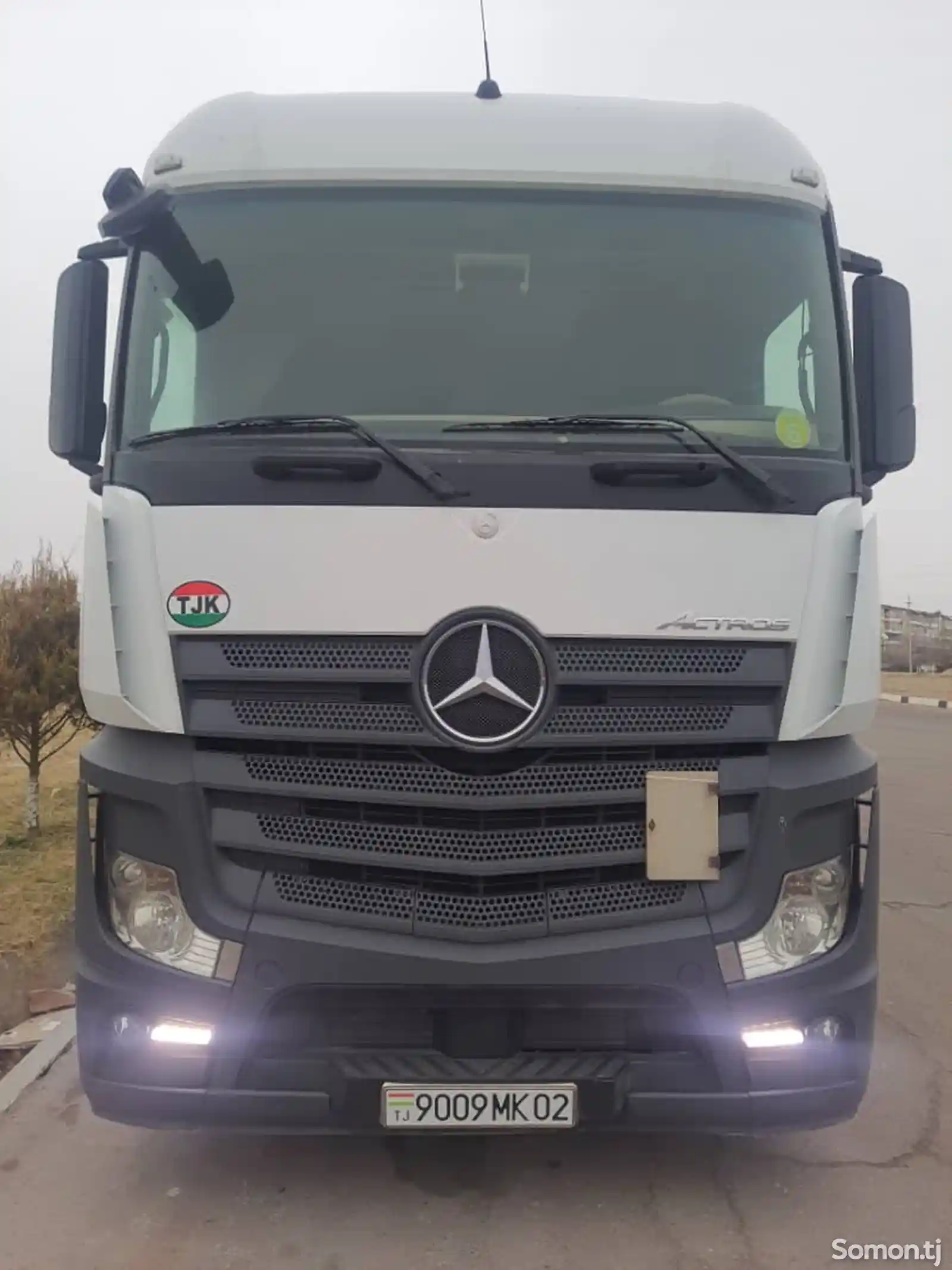 Бортовой грузовик Mercedes-Benz Actros 2545-1