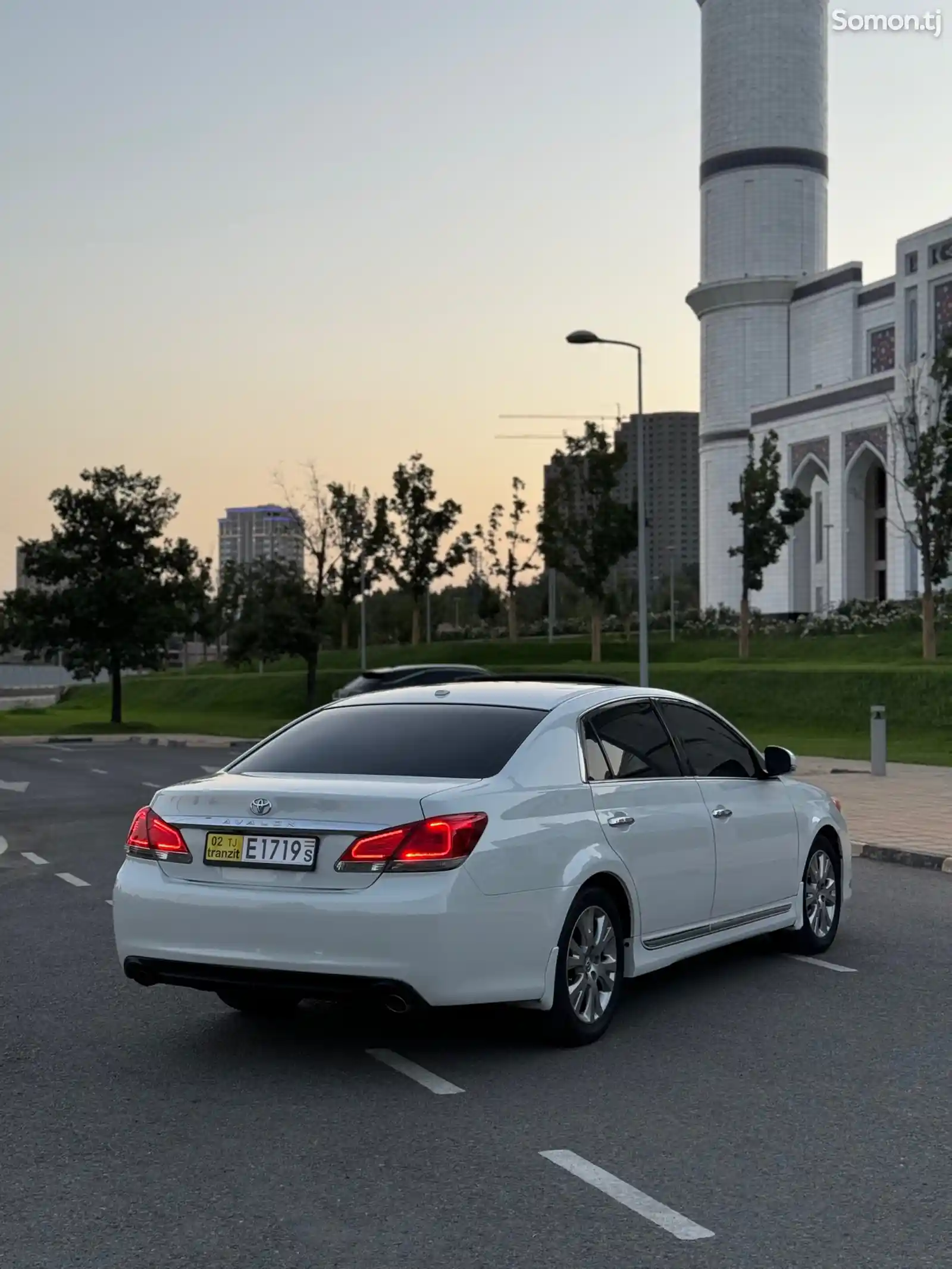 Toyota Avalon, 2011-3