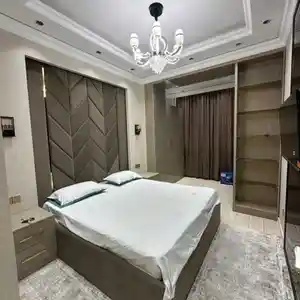 2-комн. квартира, 11 этаж, 60м², Созидания