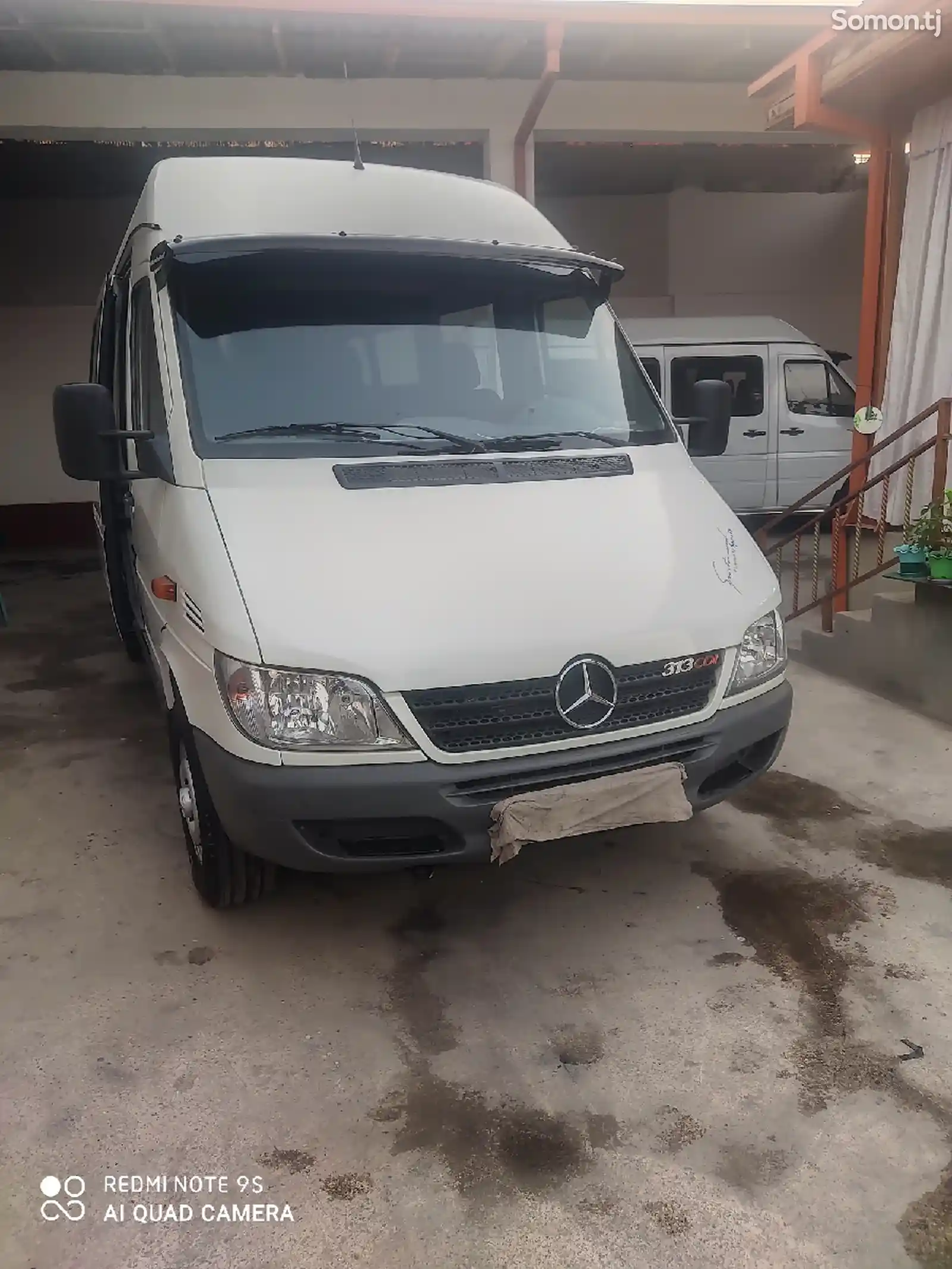 Mercedes-Benz Sprinter-1