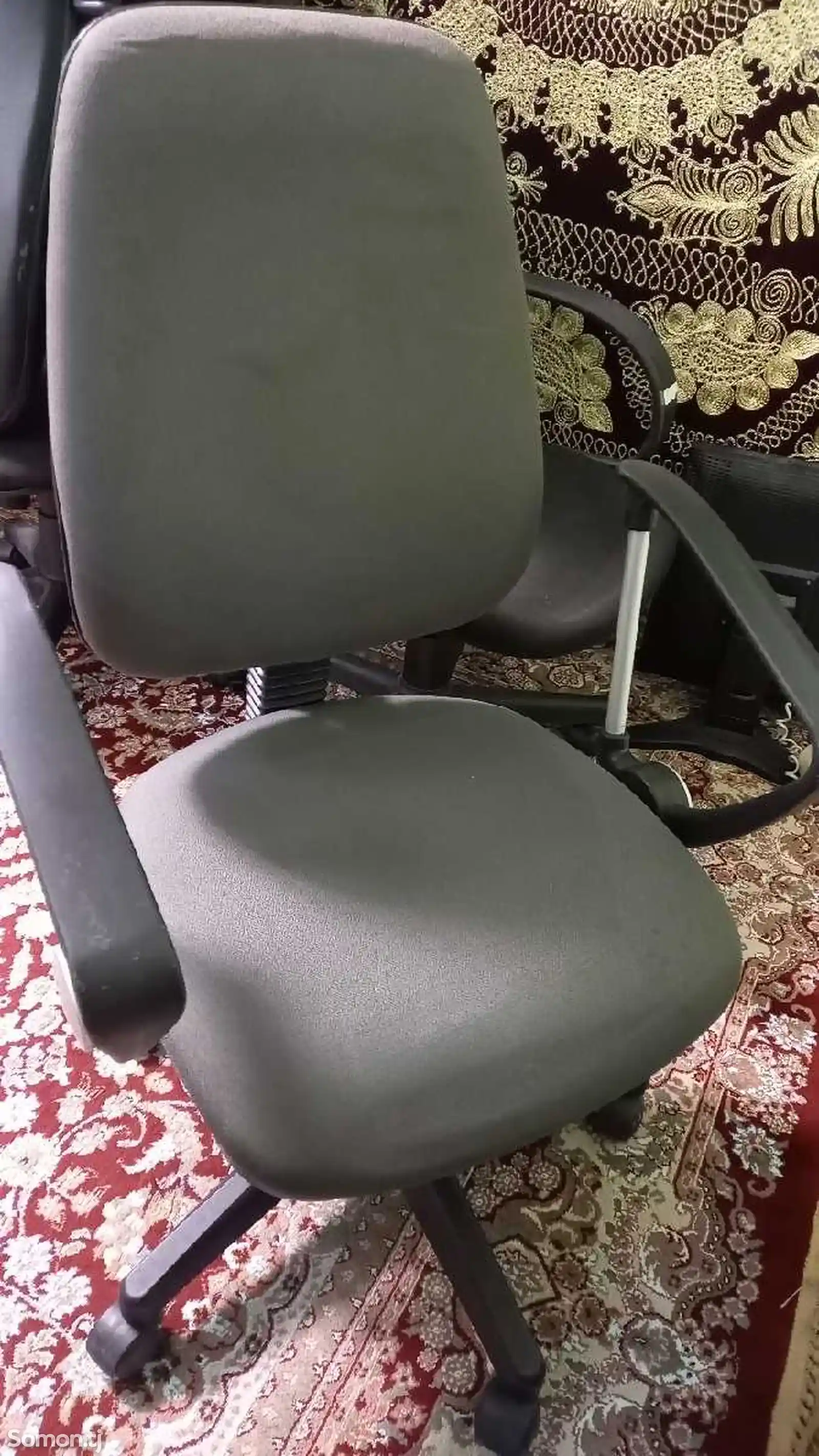 Кресло барои офис-1