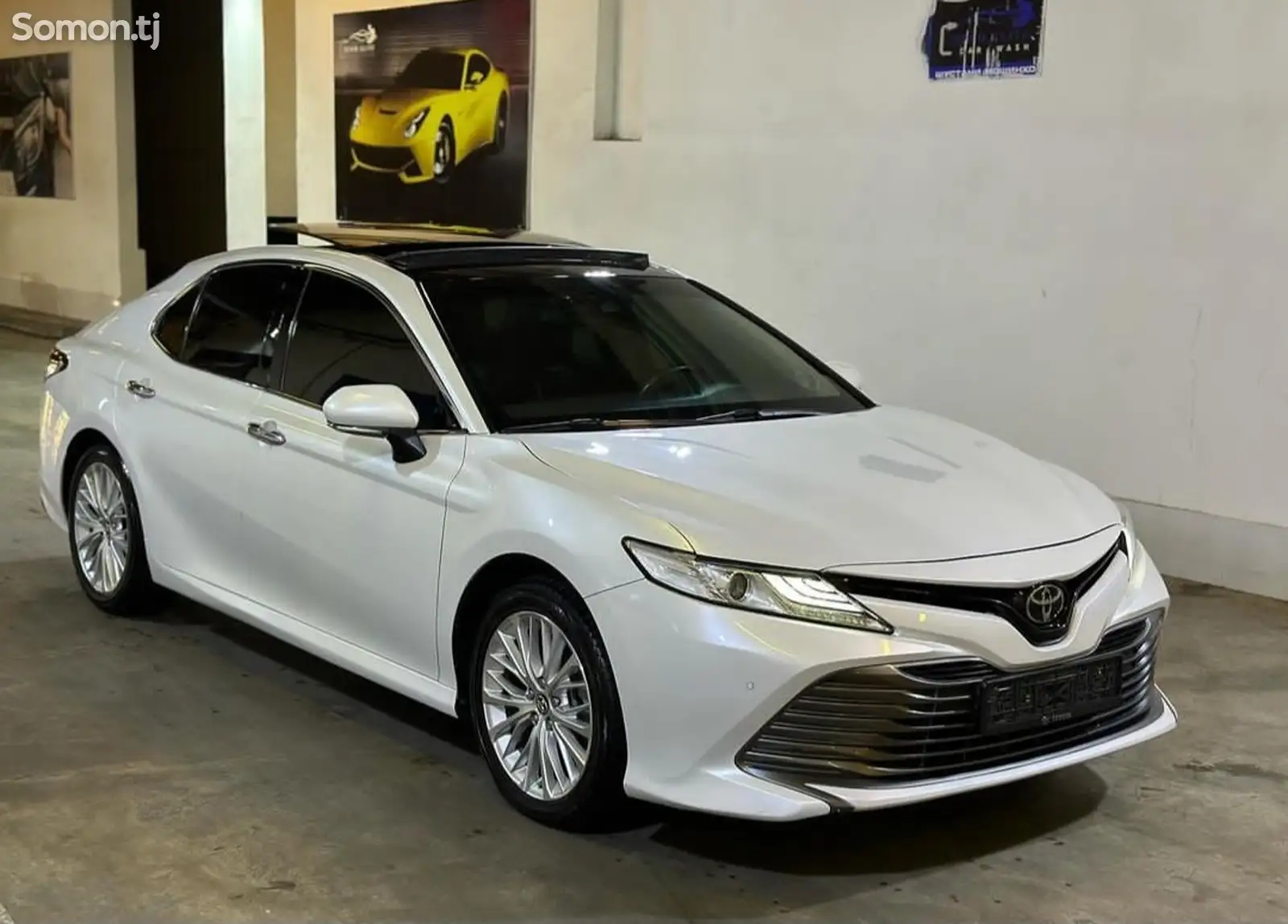 Toyota Camry, 2018-1