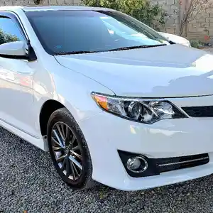 Toyota Camry, 2013