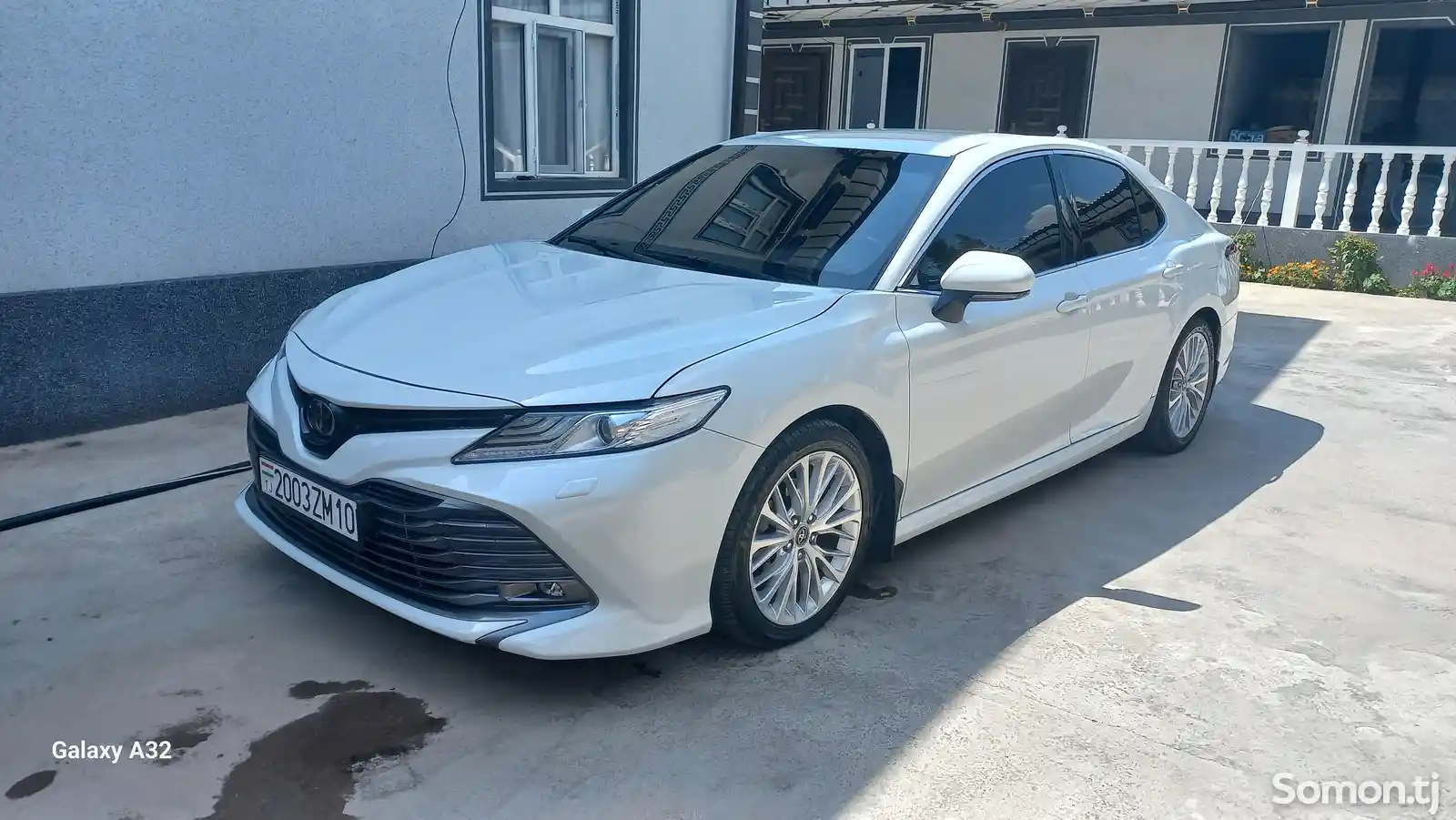 Toyota Camry, 2019-1