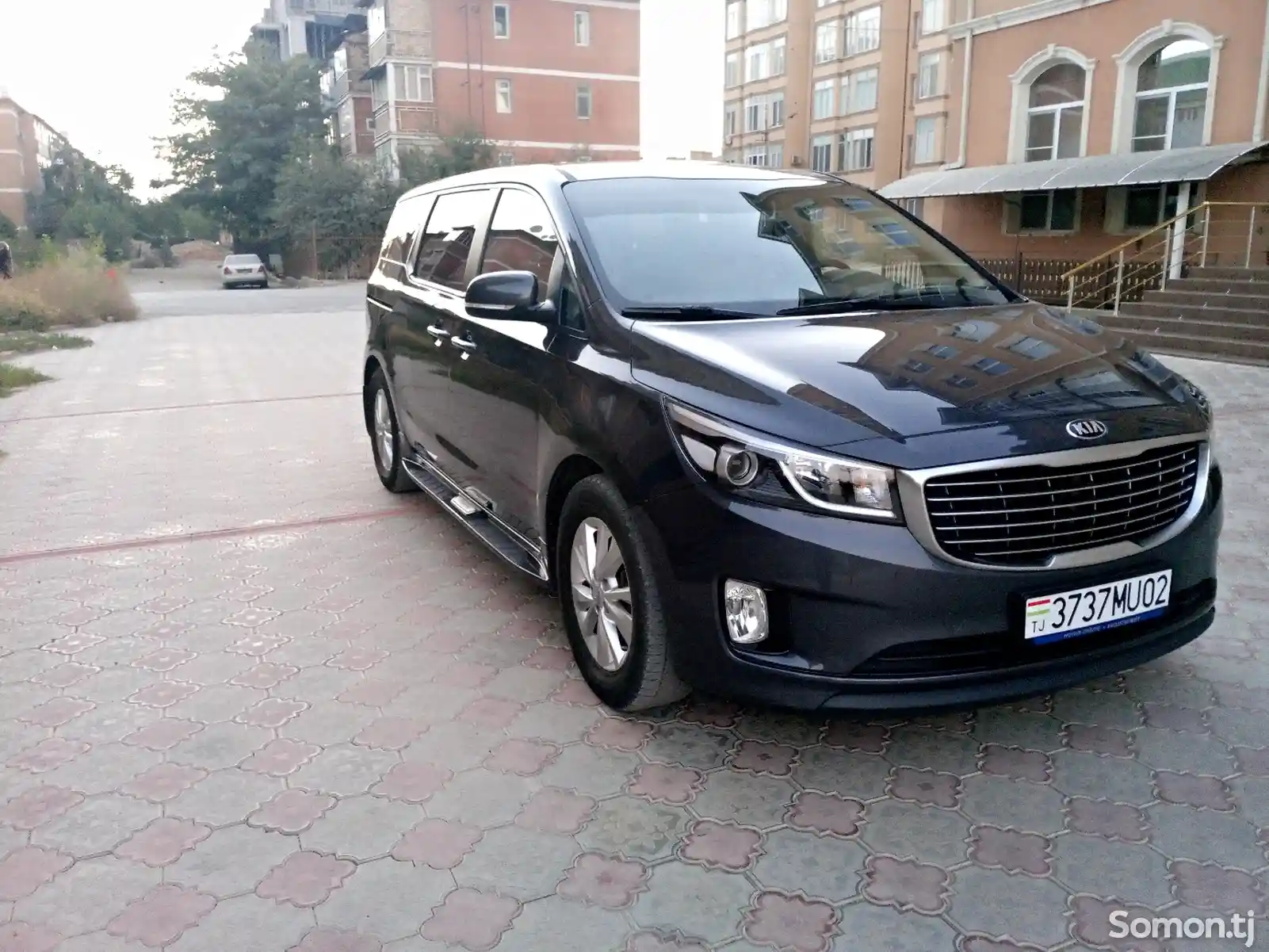 Kia Carnival, 2015-1