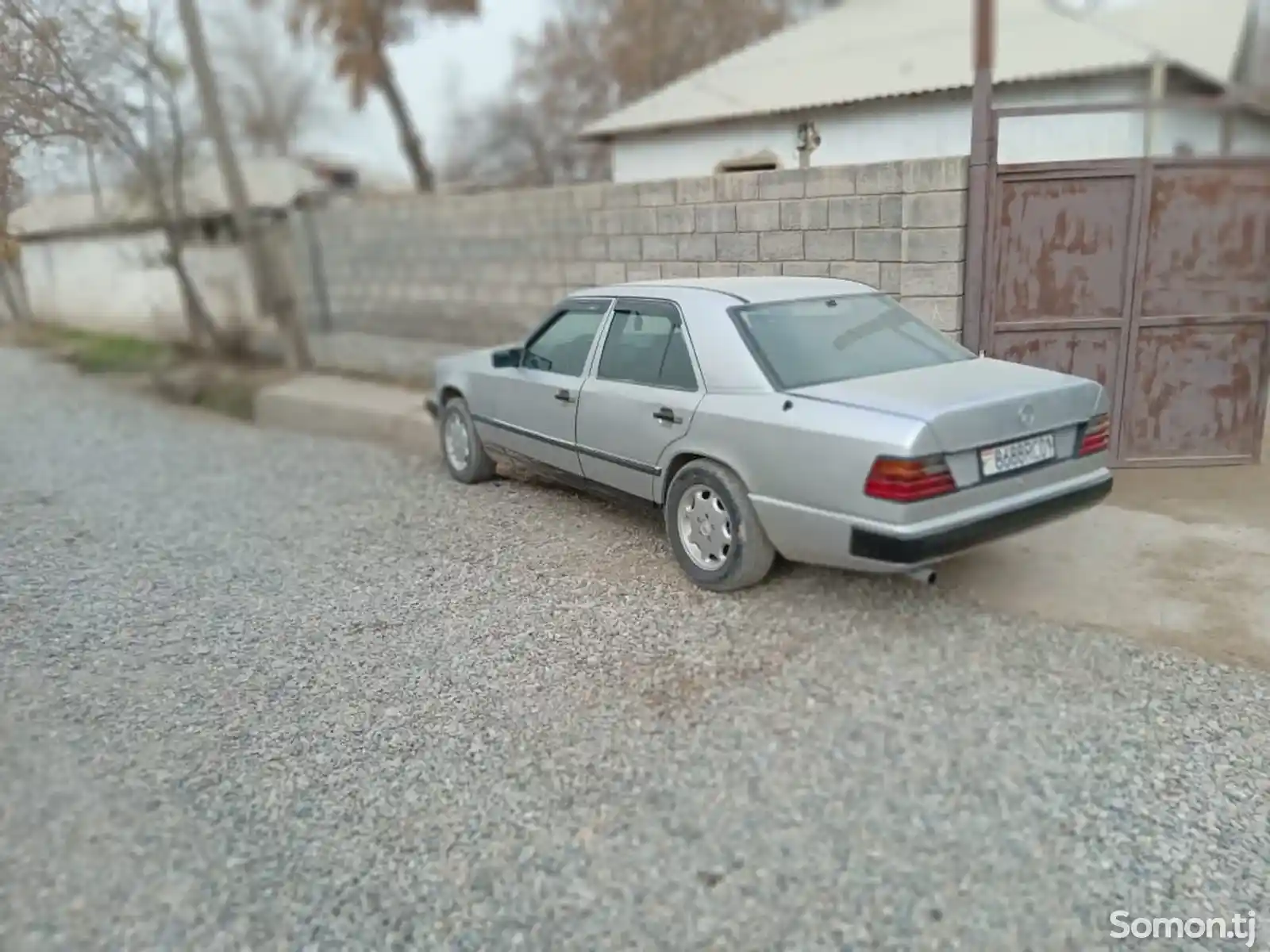 Mercedes-Benz W124, 1988-1